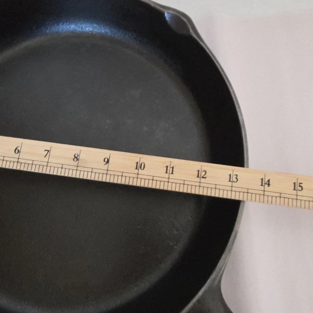 VTG BSR Century Series no 12 cast iron skillet made in USA Heat Ring. Sits Flat